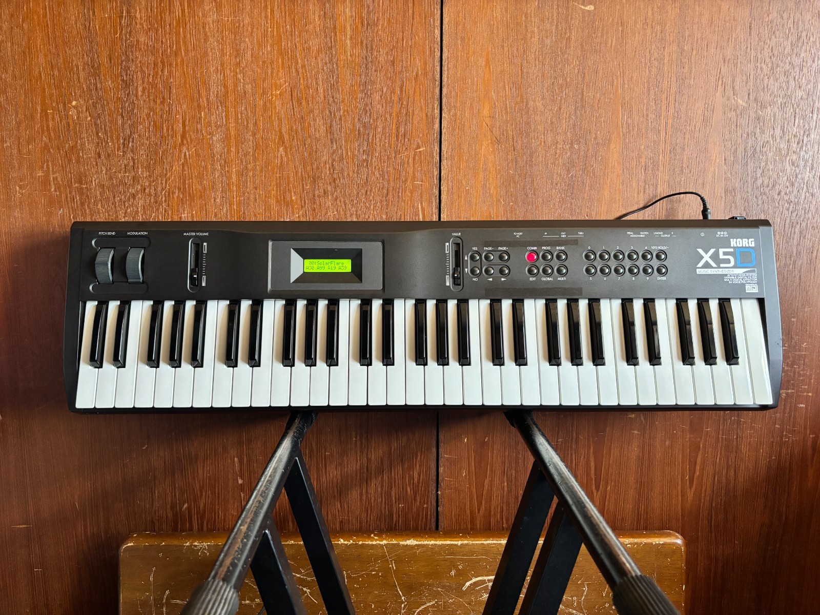 Korg X5D MUSIC SYNTHESIZER 01/w series w/ bag power supply New internal battery