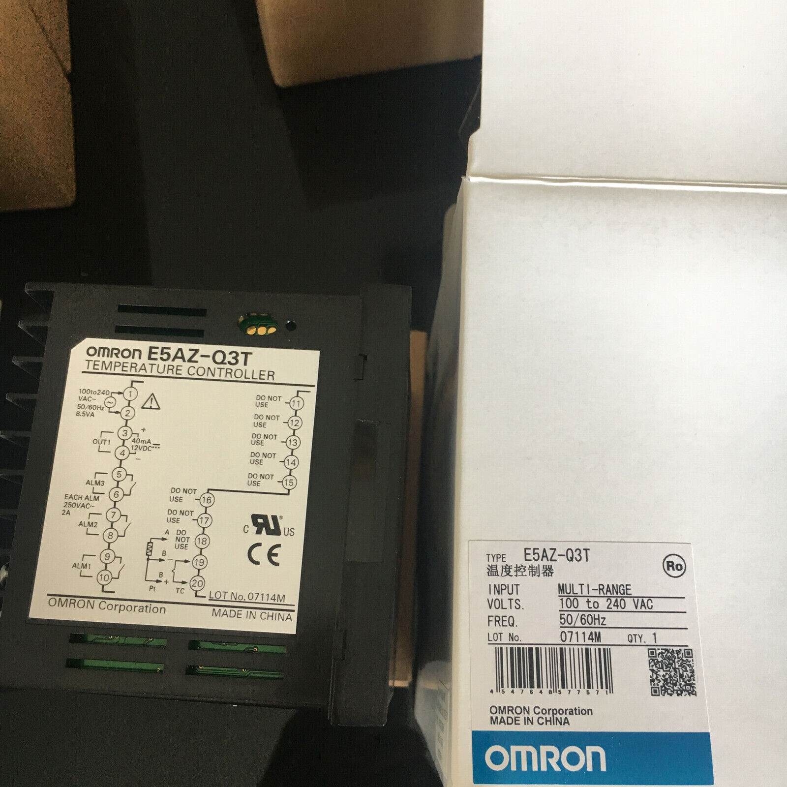 Omron E5AZ-Q3T Temperature Controller New One  E5AZQ3T