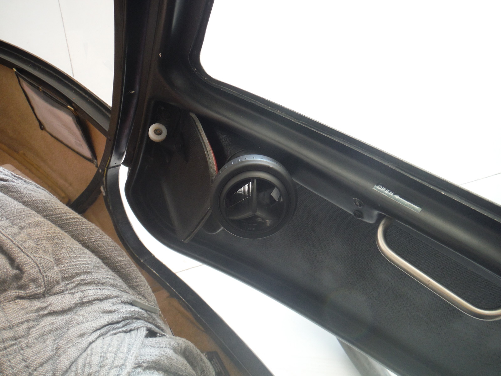 Robinson R44 Helicopter Raven I, II, Astro, Vent Scoop with air louver - Pilot