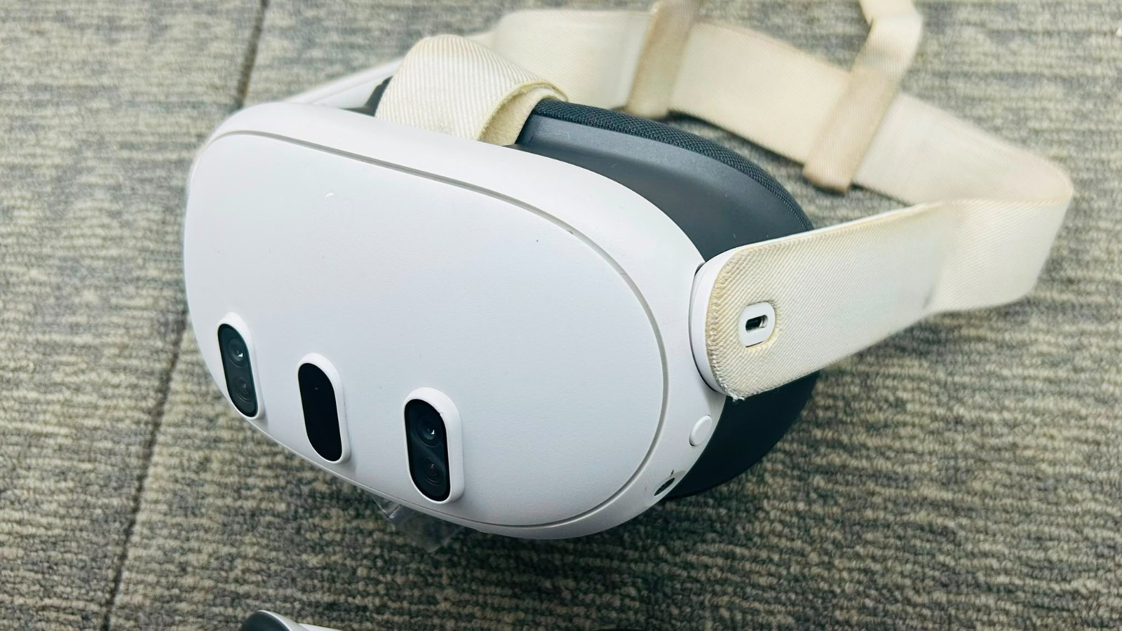 Meta Quest 3 128GB VR MR Headset White Model S3A Bundle Broken ASIS 0930727