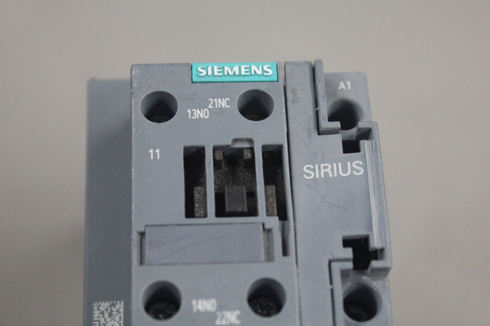 SIEMENS SIRIUS 3RT2037-1AK60 CONTACTOR MODULE