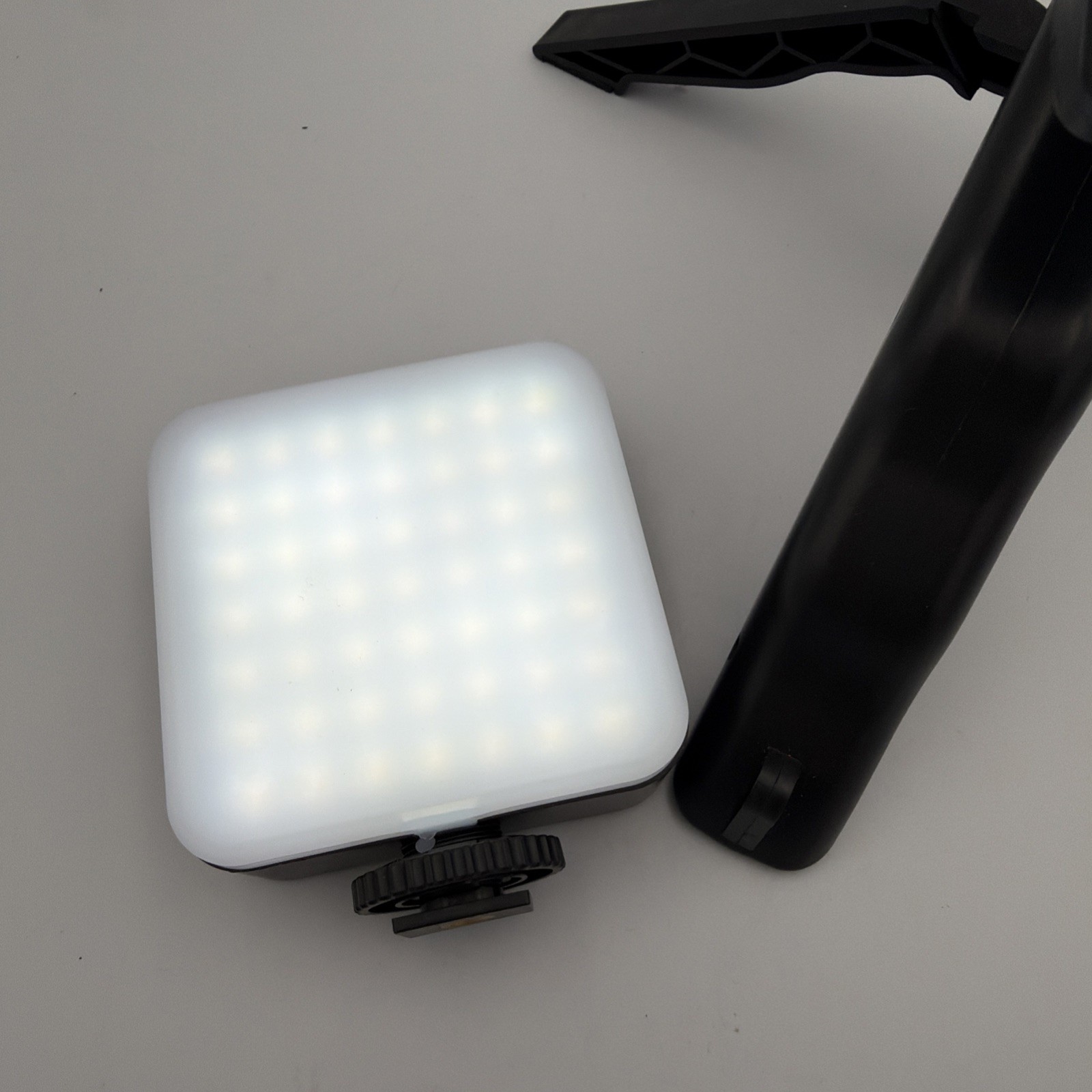 LED Video Light with Tripod & Phone Holder – Dimmable Rechargeable Studio Lamp
