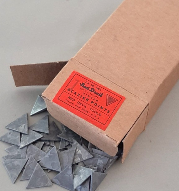 500 - NOS Red Devil USA Triangle Glazier Points 8oz Box Size 1 Zinc Window Frame