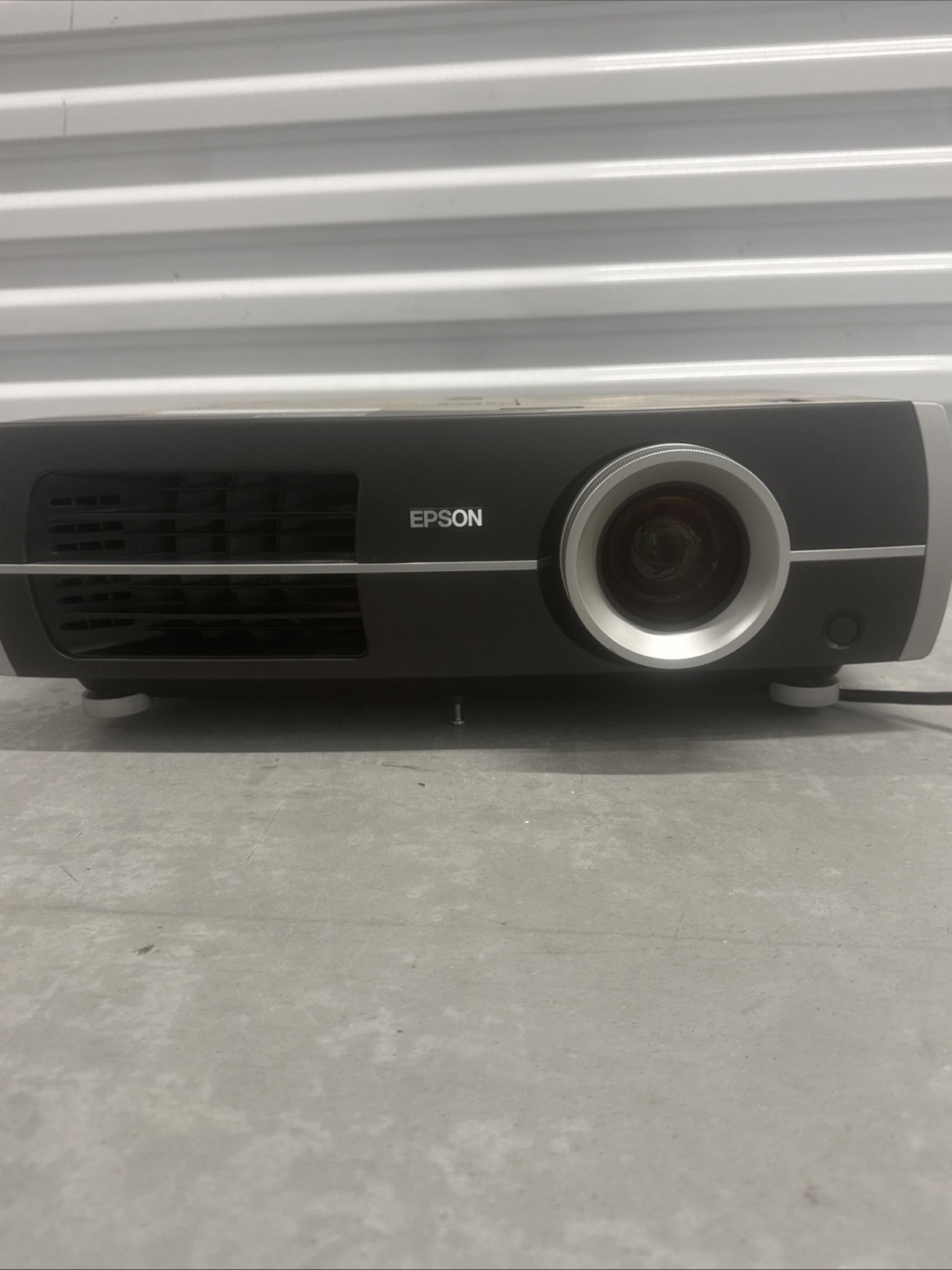 Epson PowerLite Pro Cinema 9350 Projector Working