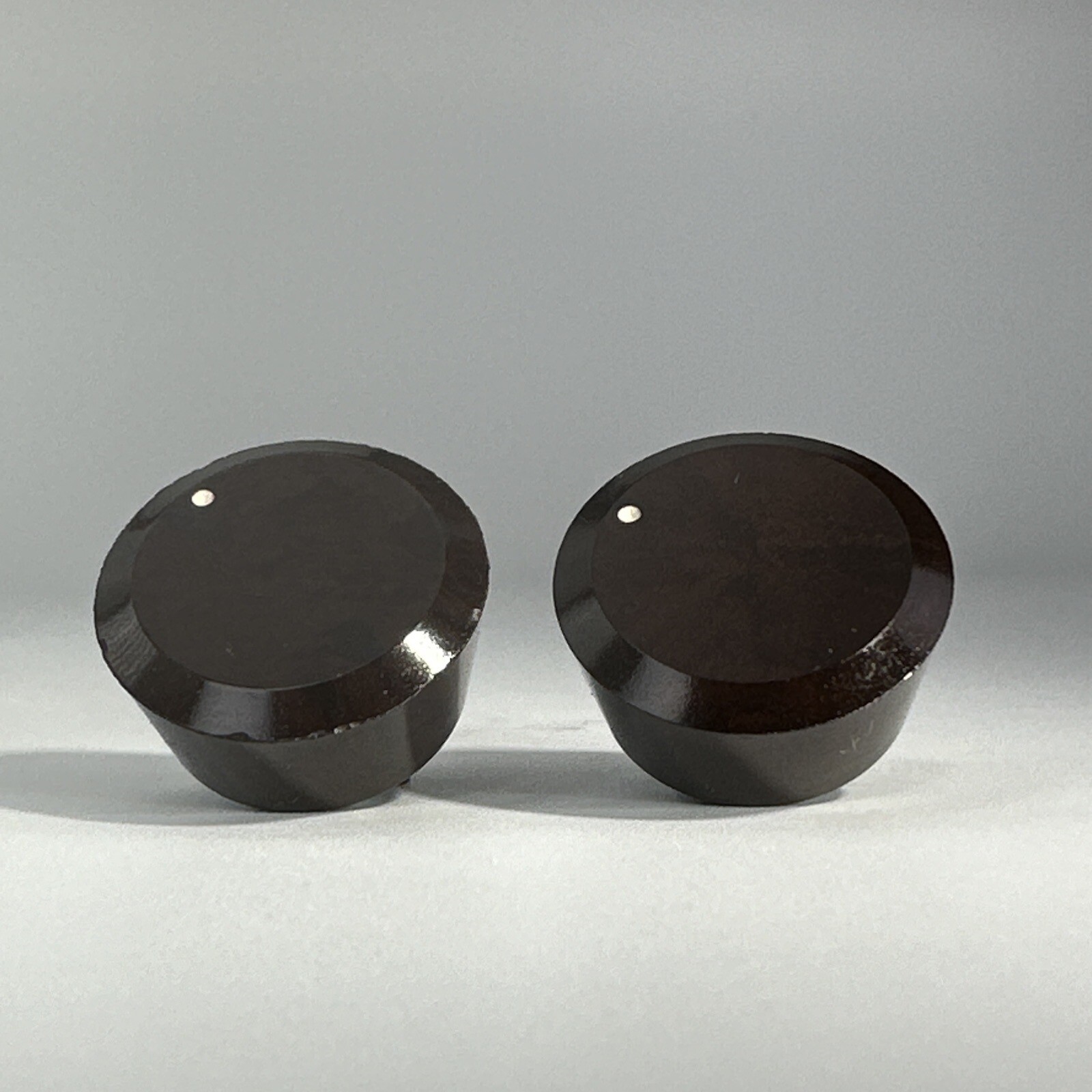 Midcentury Tube Radio Knobs Bakelite 2pc 1940s-50s 1/4" Splined Shaft Used