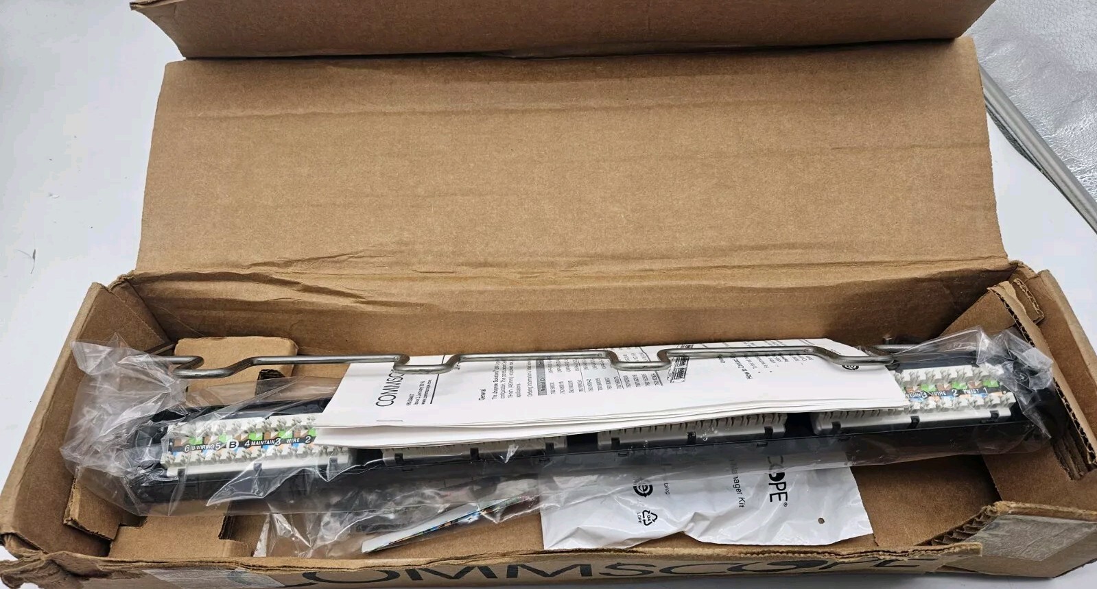 COMMSCOPE CPP-5E-DM-1U-24 CAT 5E 24-PORT PATCH PANEL NEW OPEN