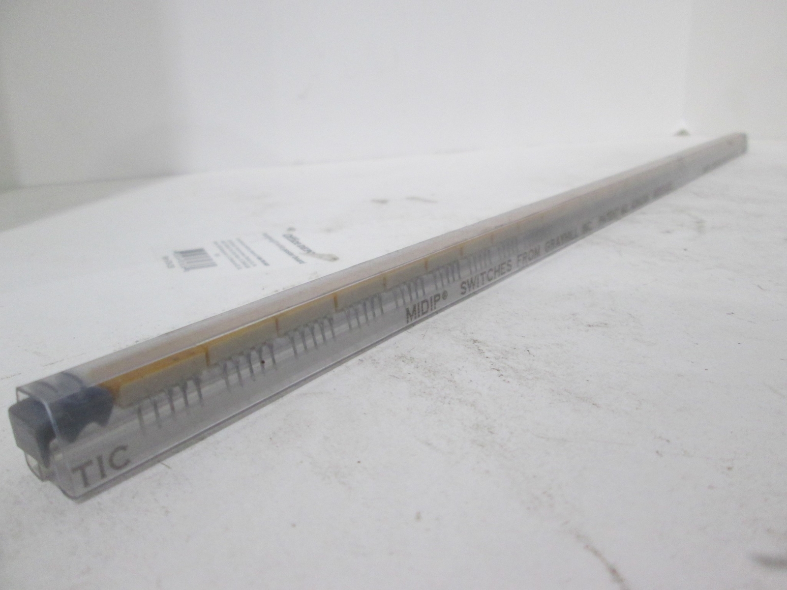 Bourns, RMF 353 105, 90805SL, Integrated Circuit, New, Lot of 31