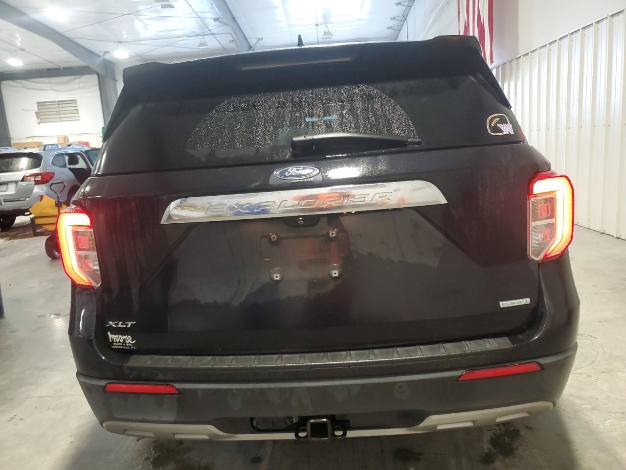 EXPLORER 2020 Glove Box 4937097