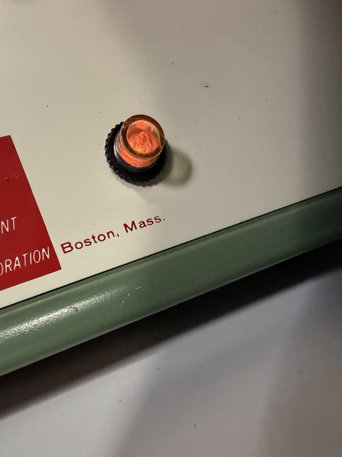 EDC MV105G Millivolt Calibrator Source Electronic Development Corporation