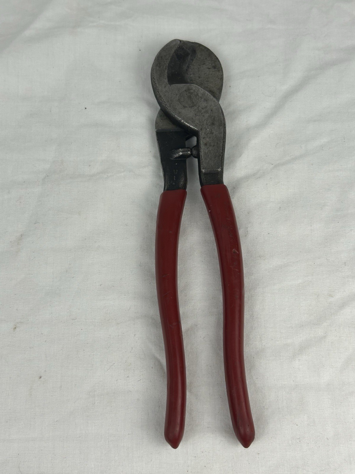 Klein Tools 63050 9-1/2" High Leverage Cable Cutters Pliers