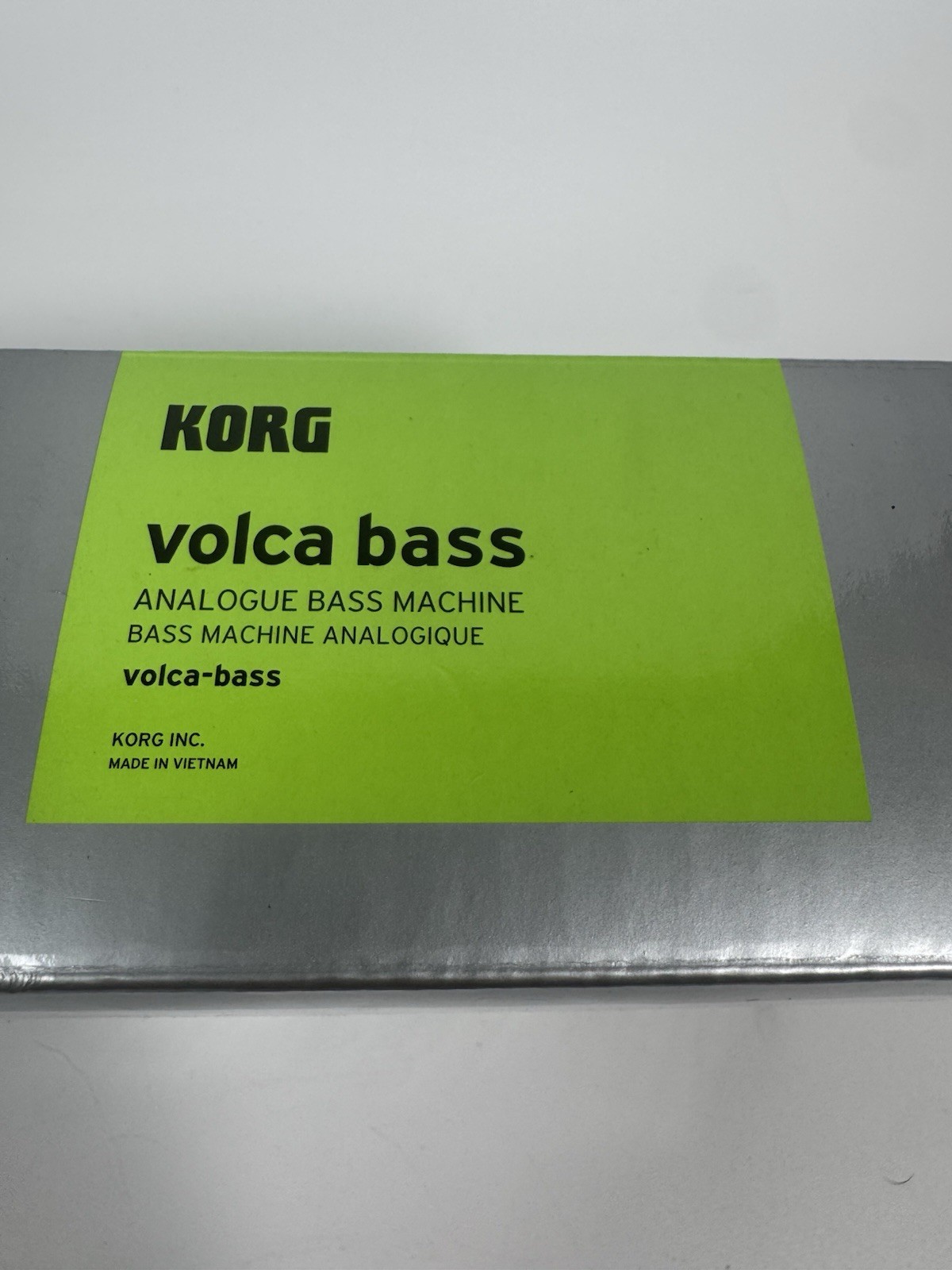Korg Volca Bass Analog Bass Machine Synthesizer 3 VCO 16-Step Sequencer MIDI NEW