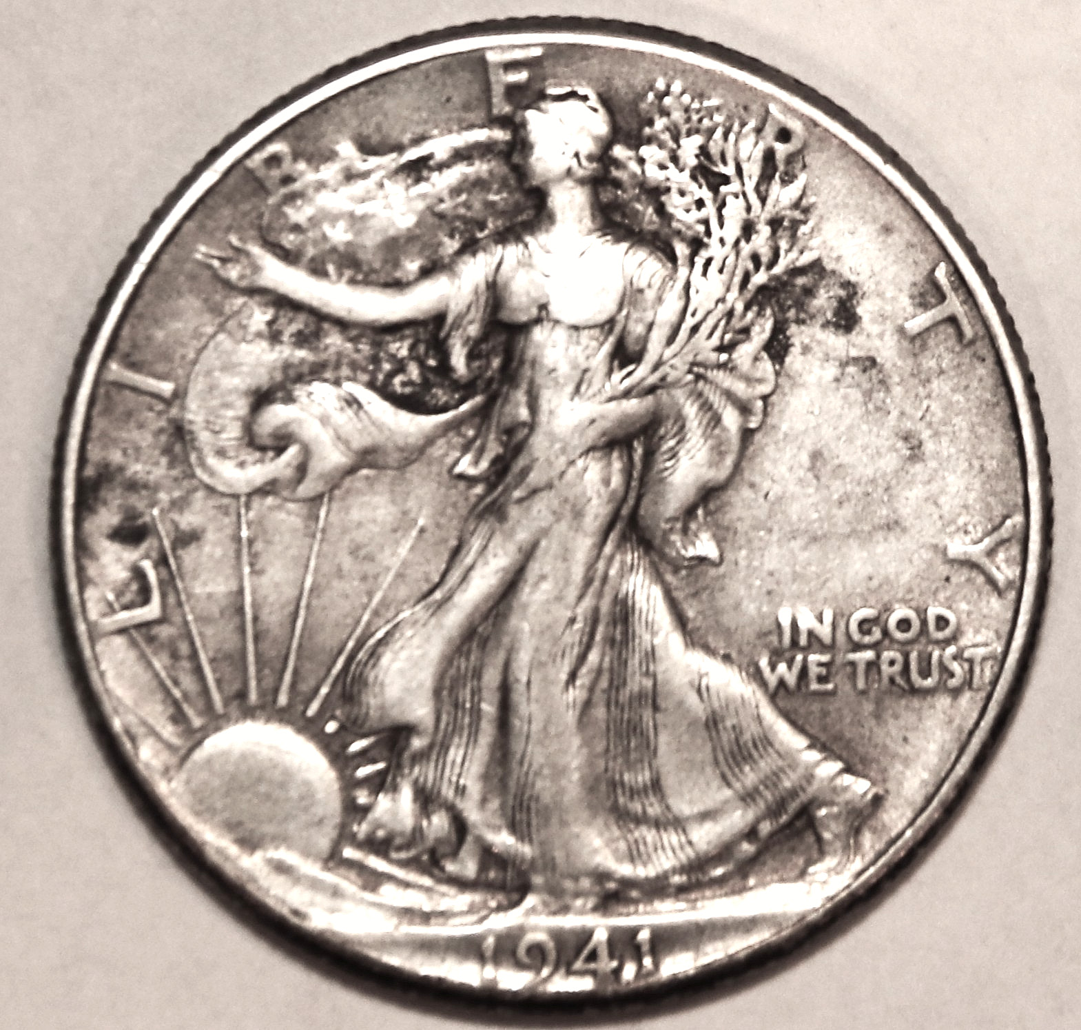 1941-P SILVER LIBERTY WALKING HALF DOLLAR - VF - #5970AT50625