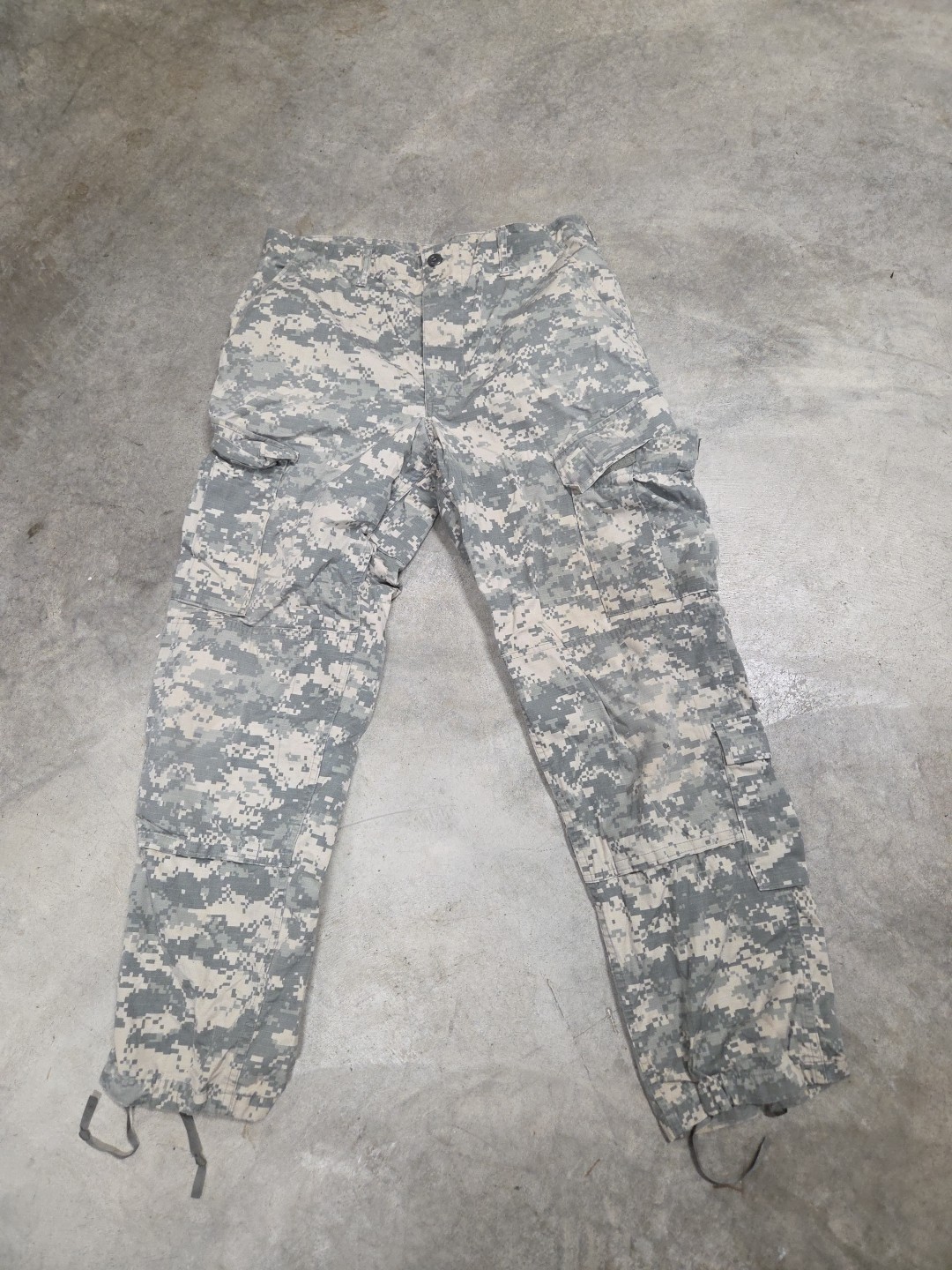 ACU Pants/Trousers Large  Reg USGI Digital Camo Cotton/Nylon Ripstop Army Combat