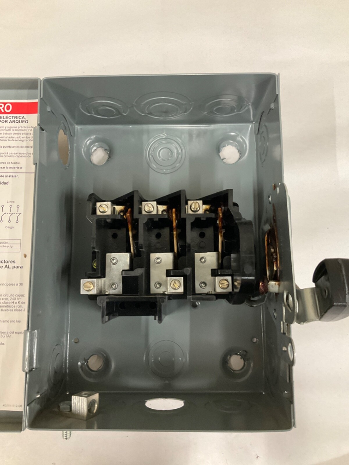 SQUARE D DU321 30A SAFTEY SWITCH - ECS