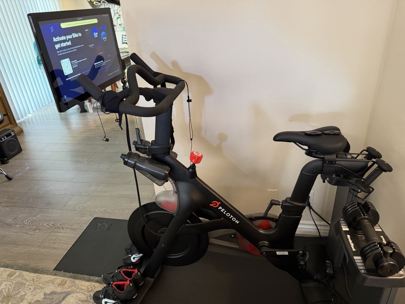 Peloton Bike 3rd Gen Stationary Exercise Bike PLTN-RB1VQ