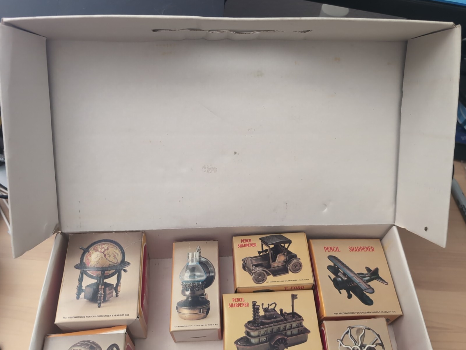 Case Die Cast Pencil Sharpener Collection Antique Miniatures New