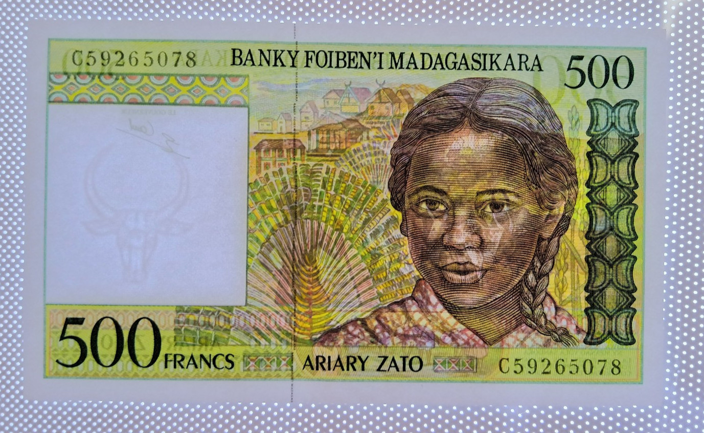 MADAGASCAR 500 Francs1994 UNC