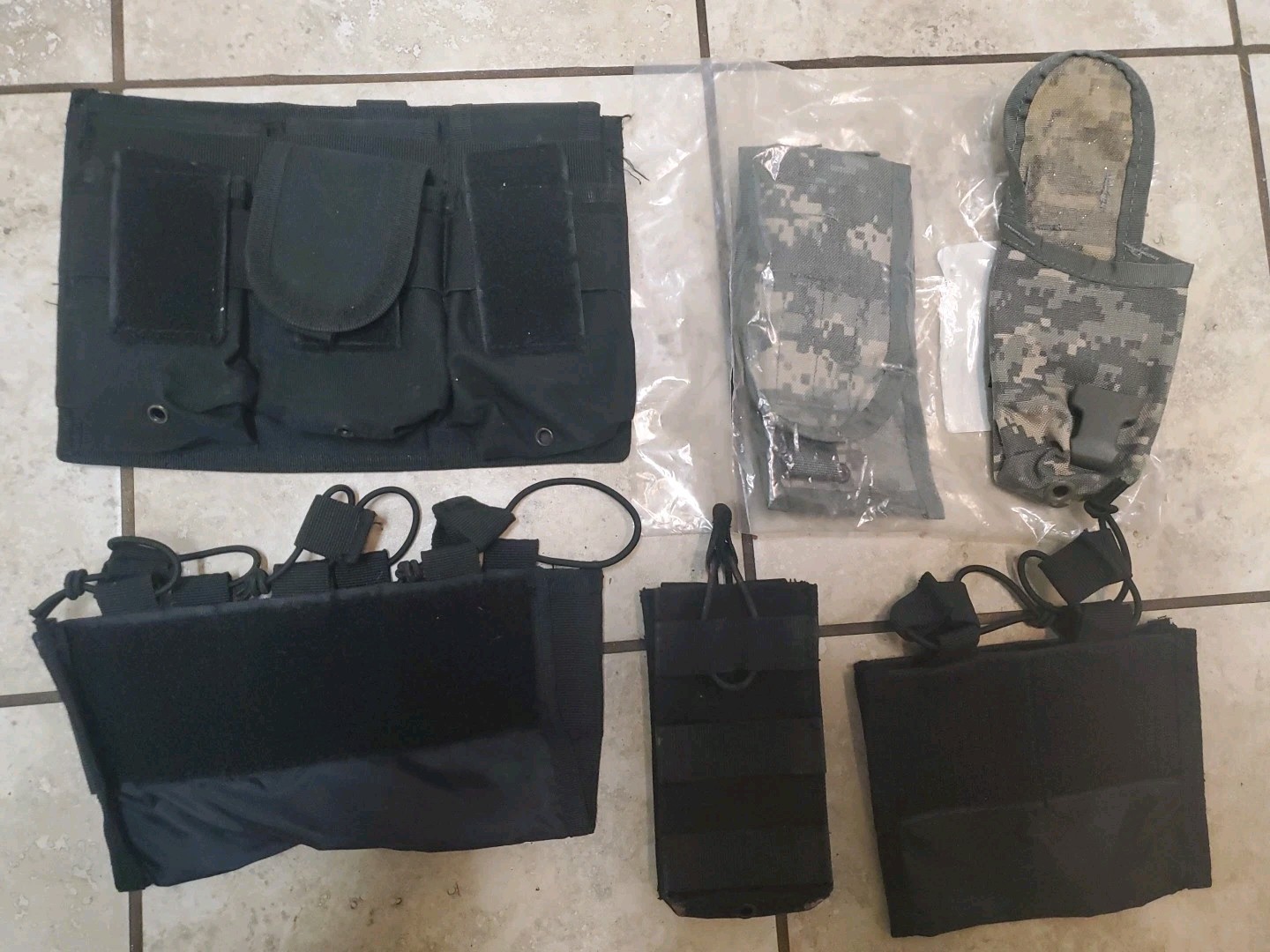 Lot Of 5 Ammo Pouches And One Grenade Pouch Black And Digital Camo