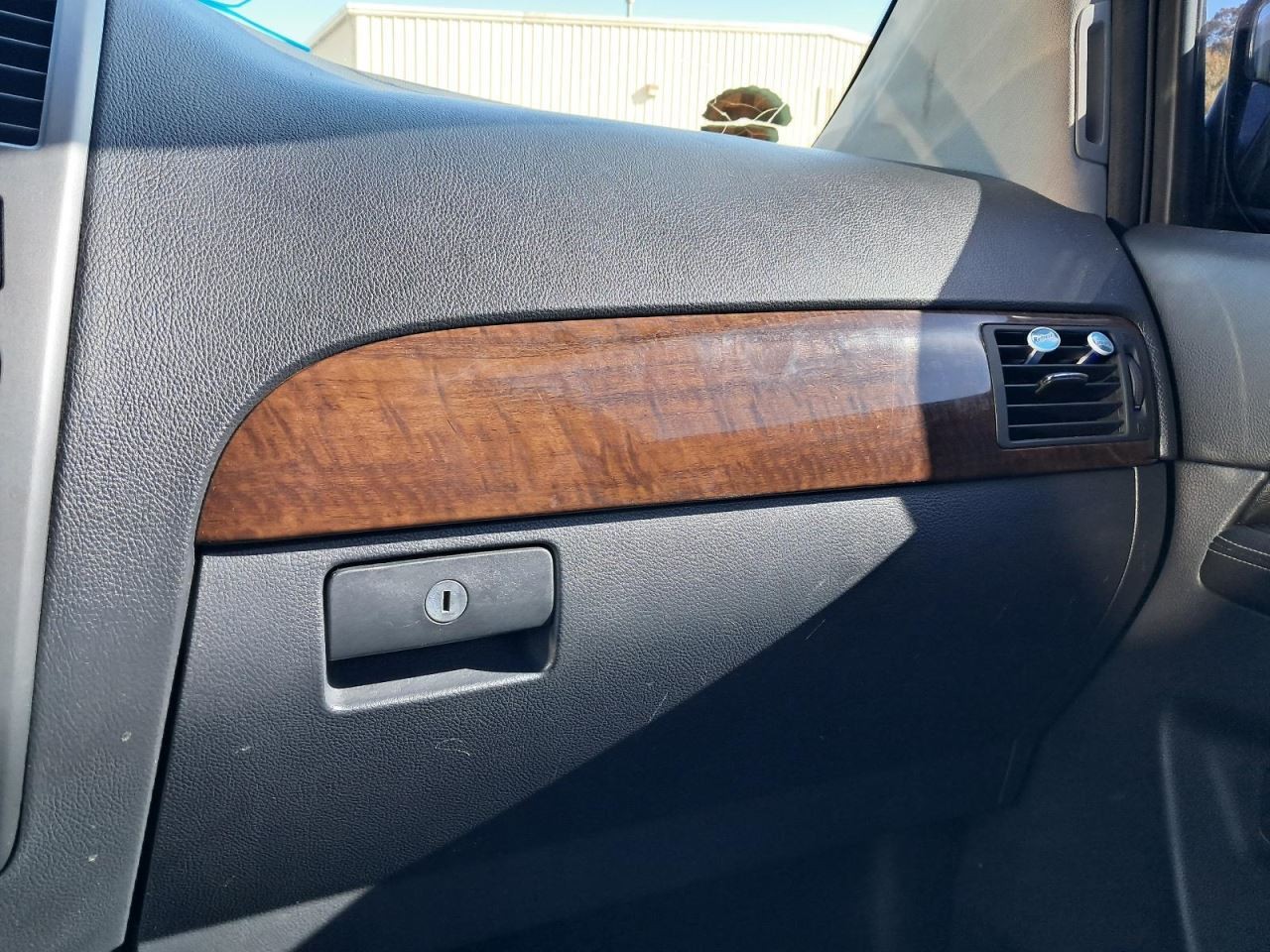ARMADA    2010 Glove Box 4863353