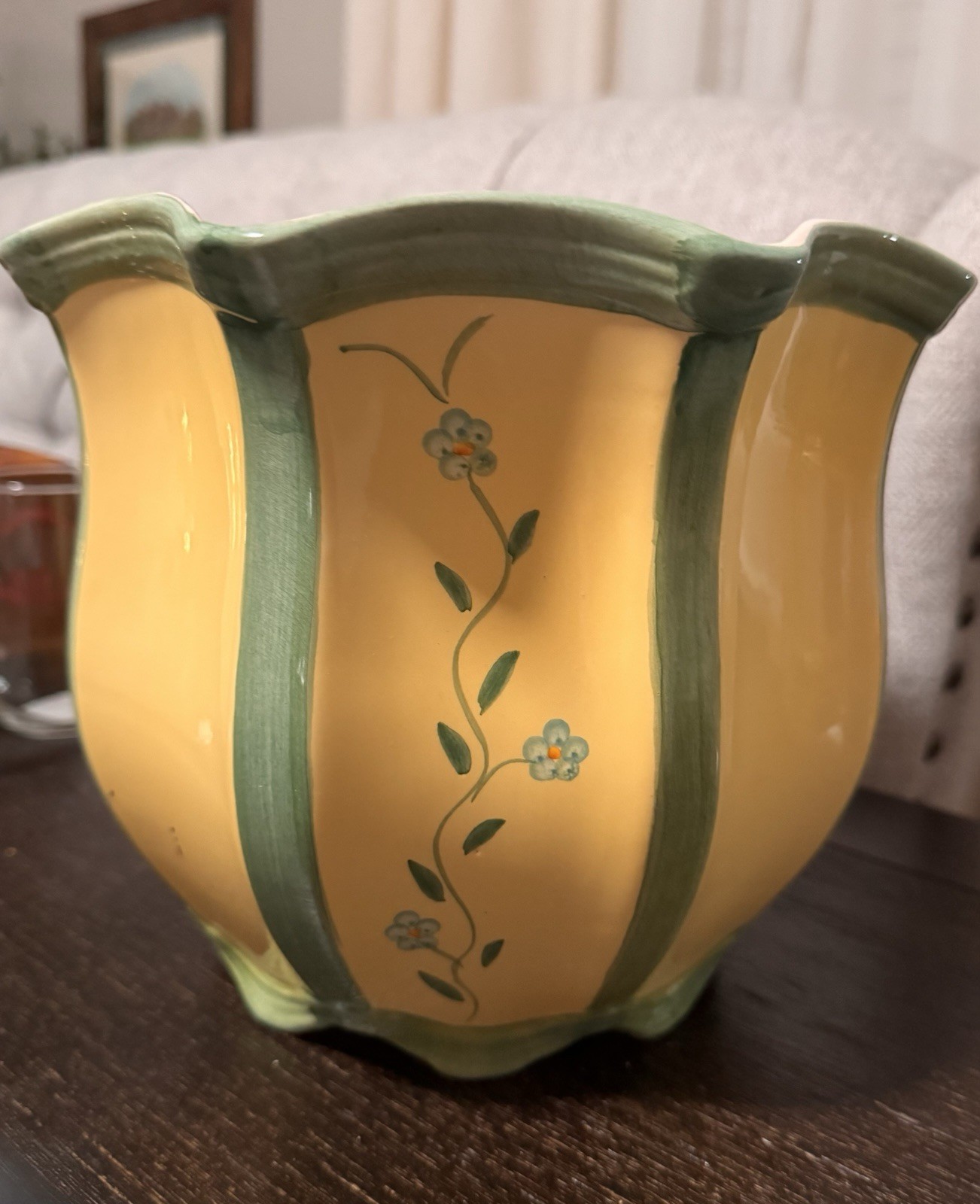 Willfred Sadek Ceramic Scalloped Floral Handpainted Cachepot Planter Portugal