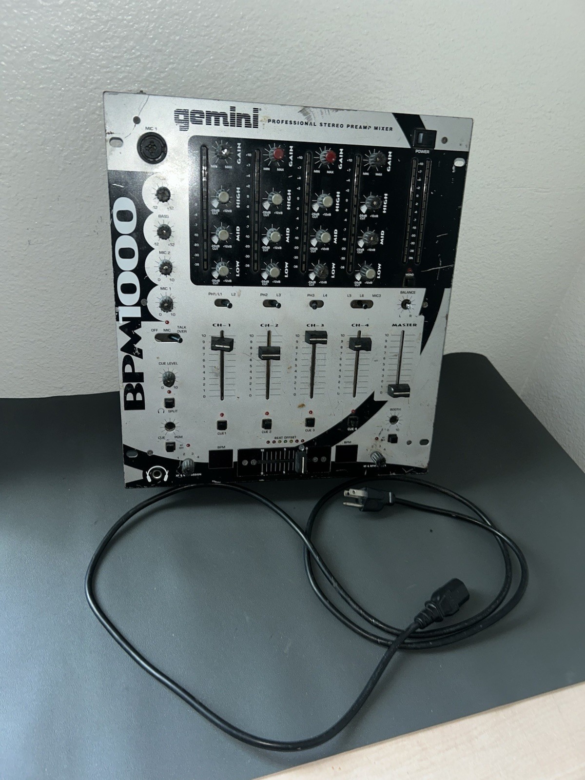 Gemini BPM-1000 Pro Stereo Pre amp Mixer 20w 115/230V W/power Cord