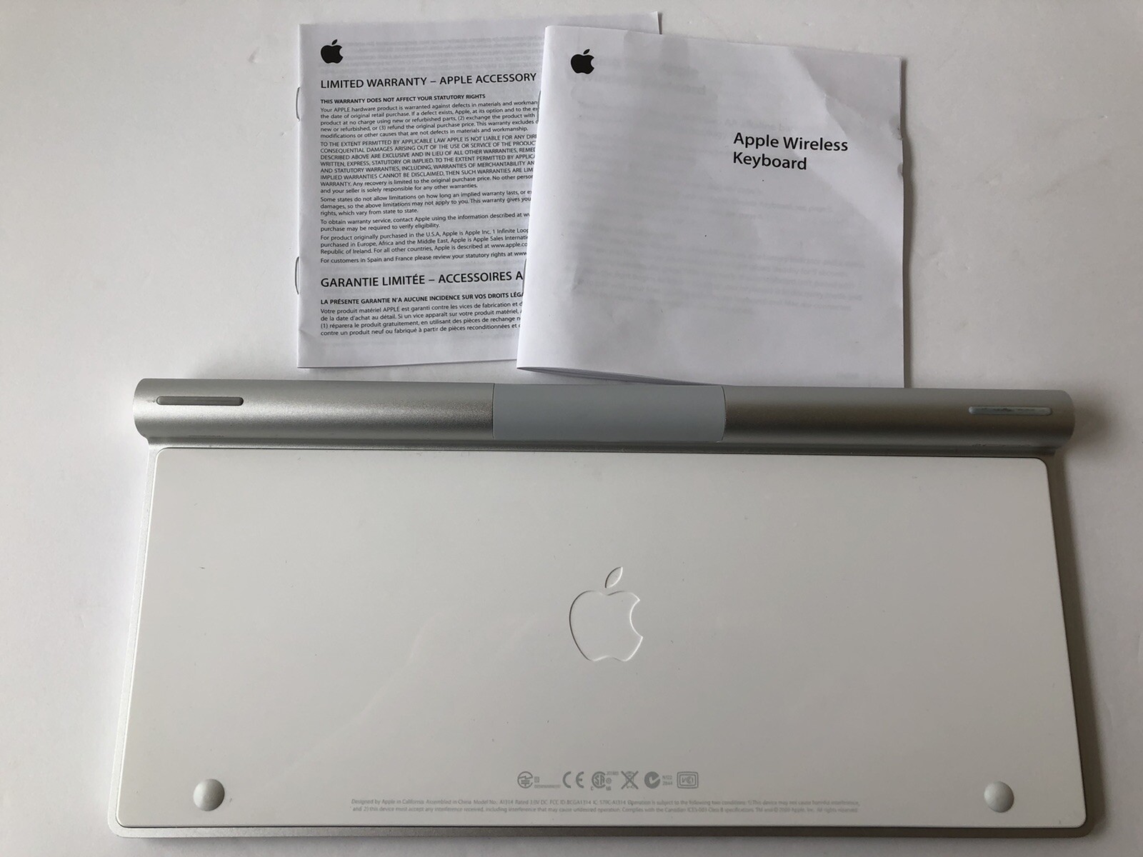 Apple MC184LL/A Wireless Keyboard A1314