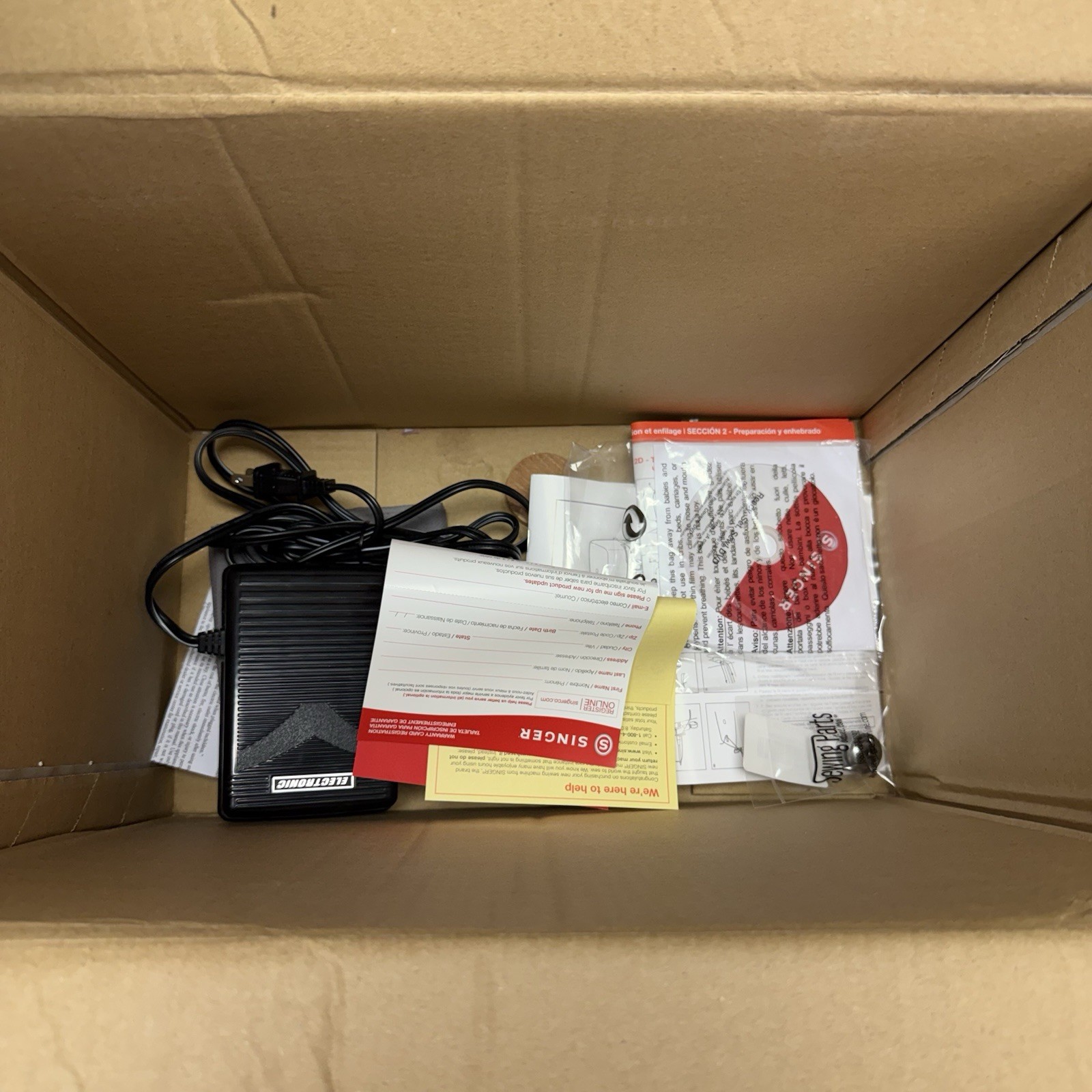 SINGER Simple 3232 Sewing Machine with Automatic Needle Threader