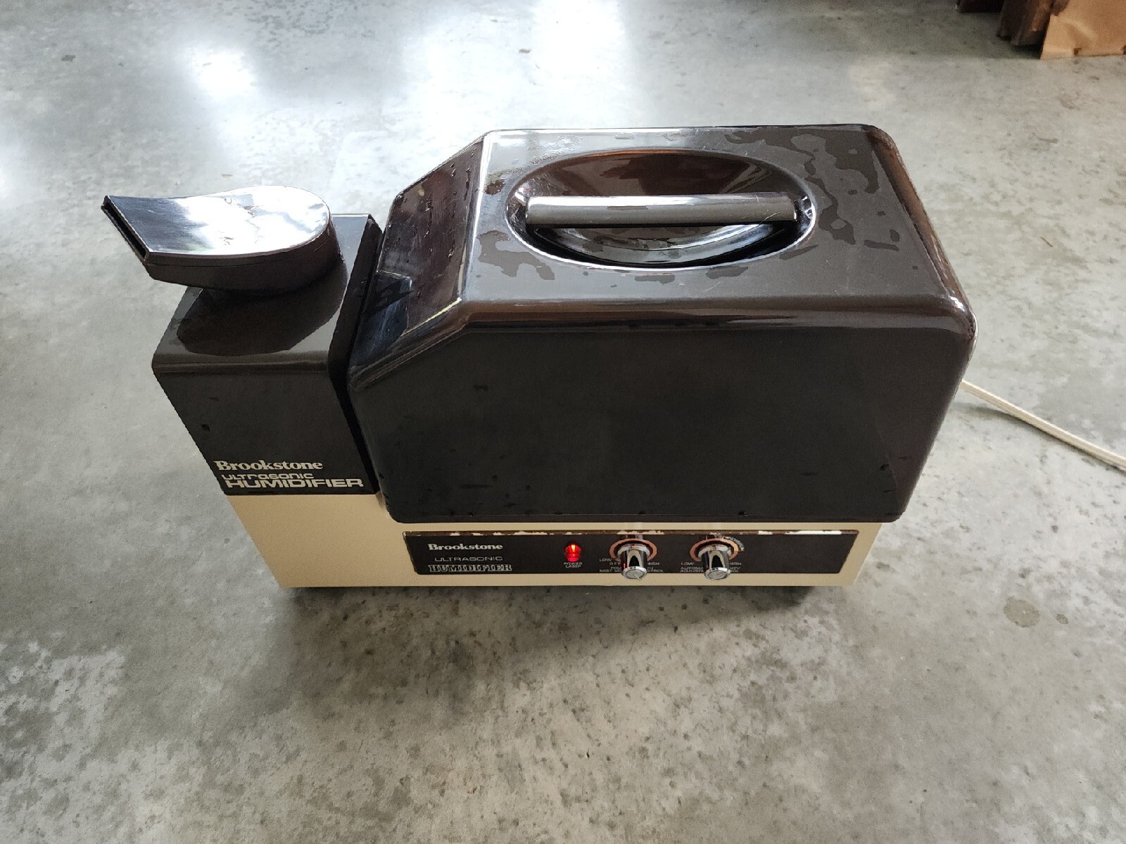 Vintage Brookstone Ultrasonic Humidifier Model 7088 Works Great!