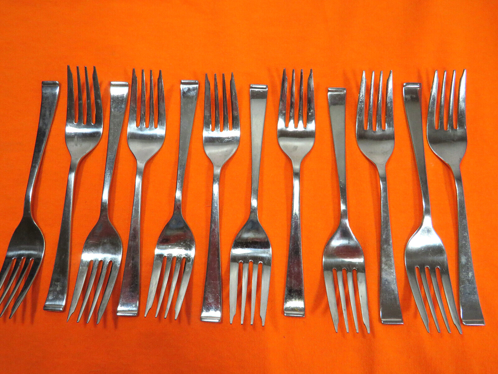 12 Pieces Wallace New Charm Korea Stainless Flatware contains 12 Salad Forks