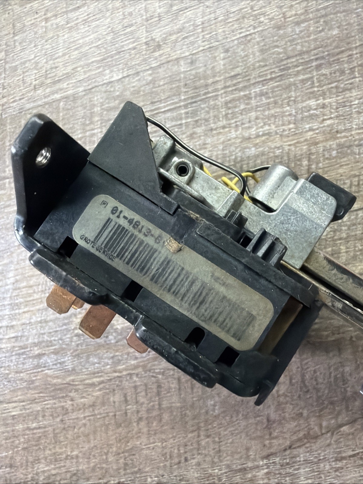 Paccar 01-4813-81 TURN SIGNAL SWITCH