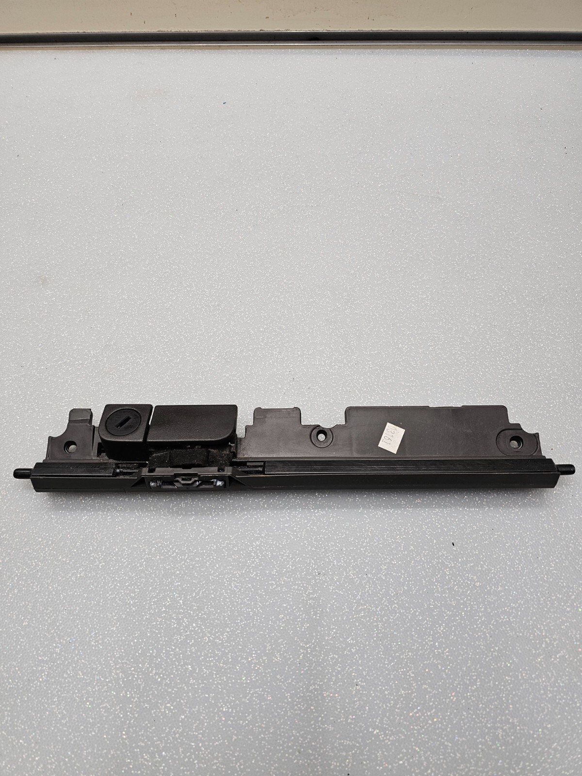 05-12 Nissan Pathfinder 05-19 Frontier Xterra Glove Box Latch Handle Compartment