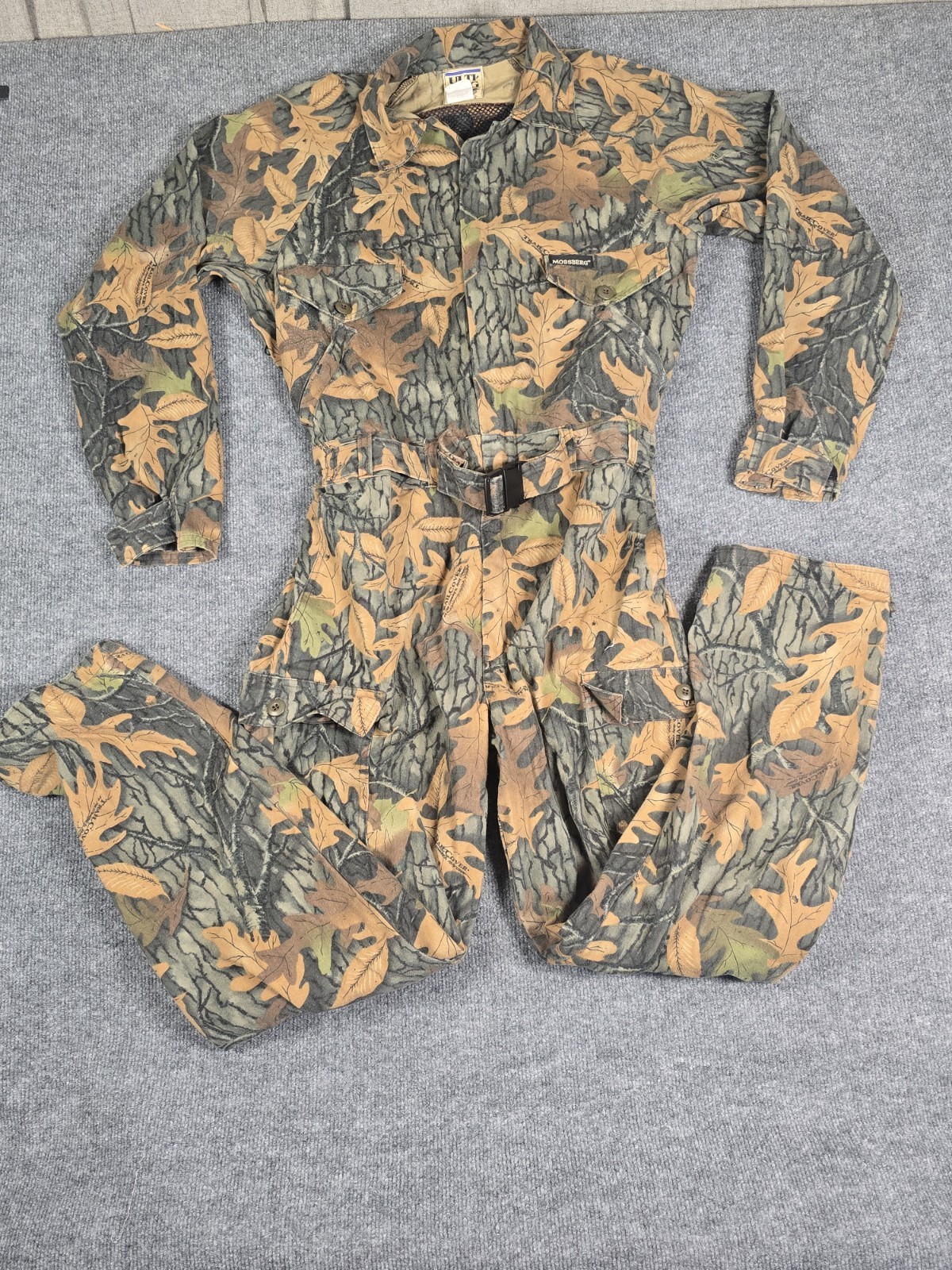 Vintage MOSSBERG Ulti-Mag 835 Camo HUNTING  Full Overalls Mens Size MEDIUM