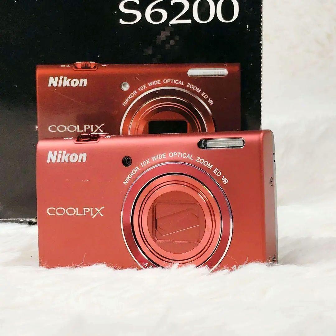 Excellent Nikon COOLPIX S6200 Brilliant Red (with Accessories)
