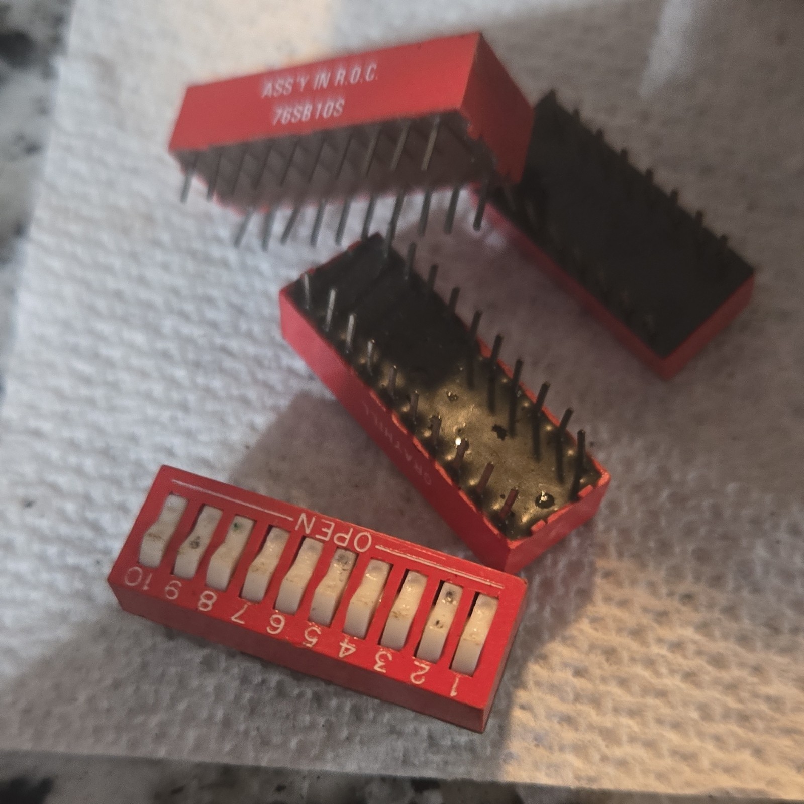 10 Position Slide DIP Switch Red 76SB10S PC Pin Horizontal Lot of 3