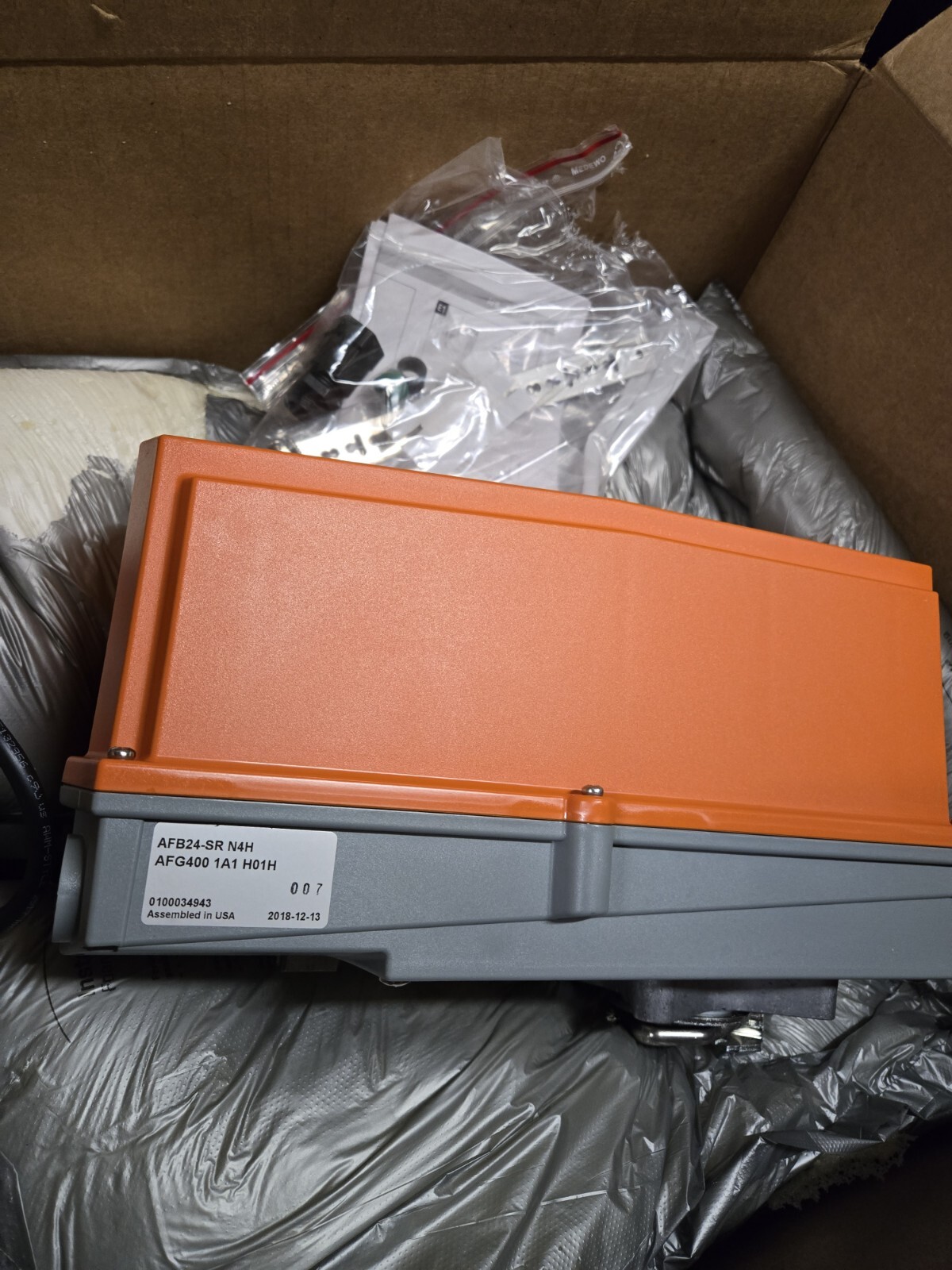 *New Unused* Belimo AFB24-SR N4H 2-10v 180in-lb NEMA4 Heater Damper Actuator