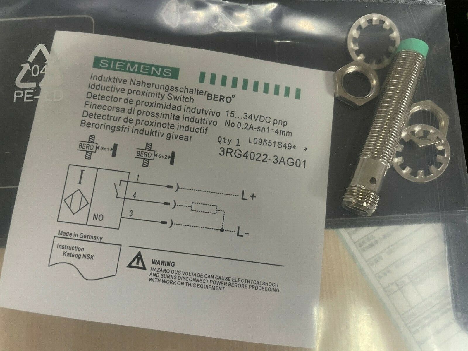 1PC Siemens 3RG4022-3AG01 Proximity Sensor  3RG40223AG01 New