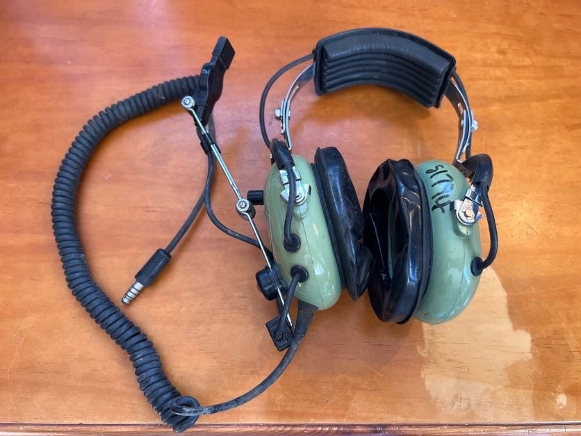David Clark H10-76 Aviation Headset w/ AM-3597C/A 27.5V U-174