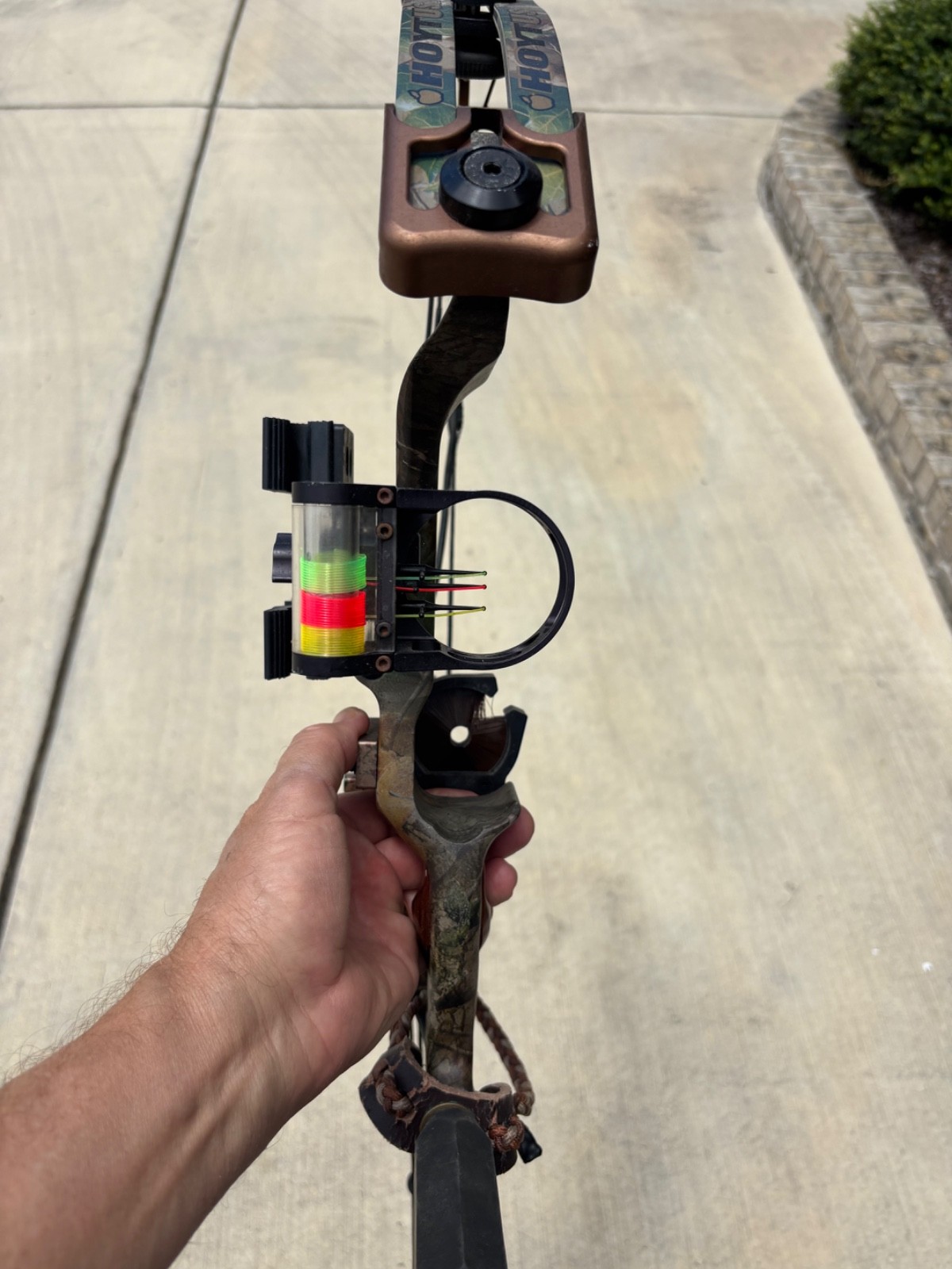 Hoyt Vipertech X compound hunting bow right hand