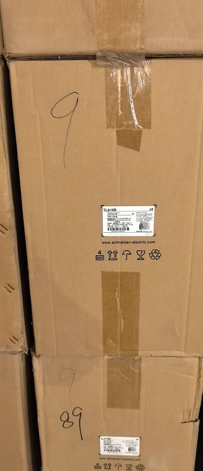 TLA16B Schneider TLA16B finished product box 8 circuits 16-bit module