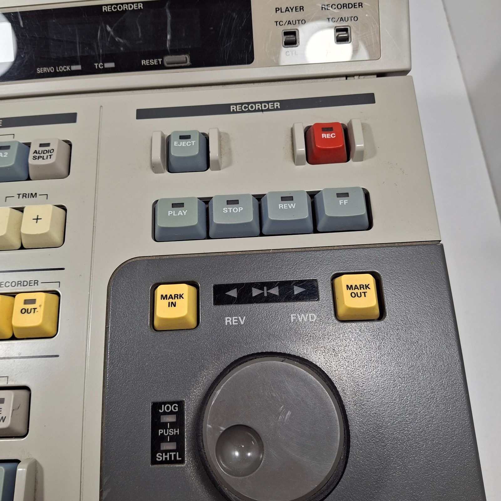 Panasonic AG-A770 Editing Controller Keyboard – Powers On – w/ 15-Pin Cable