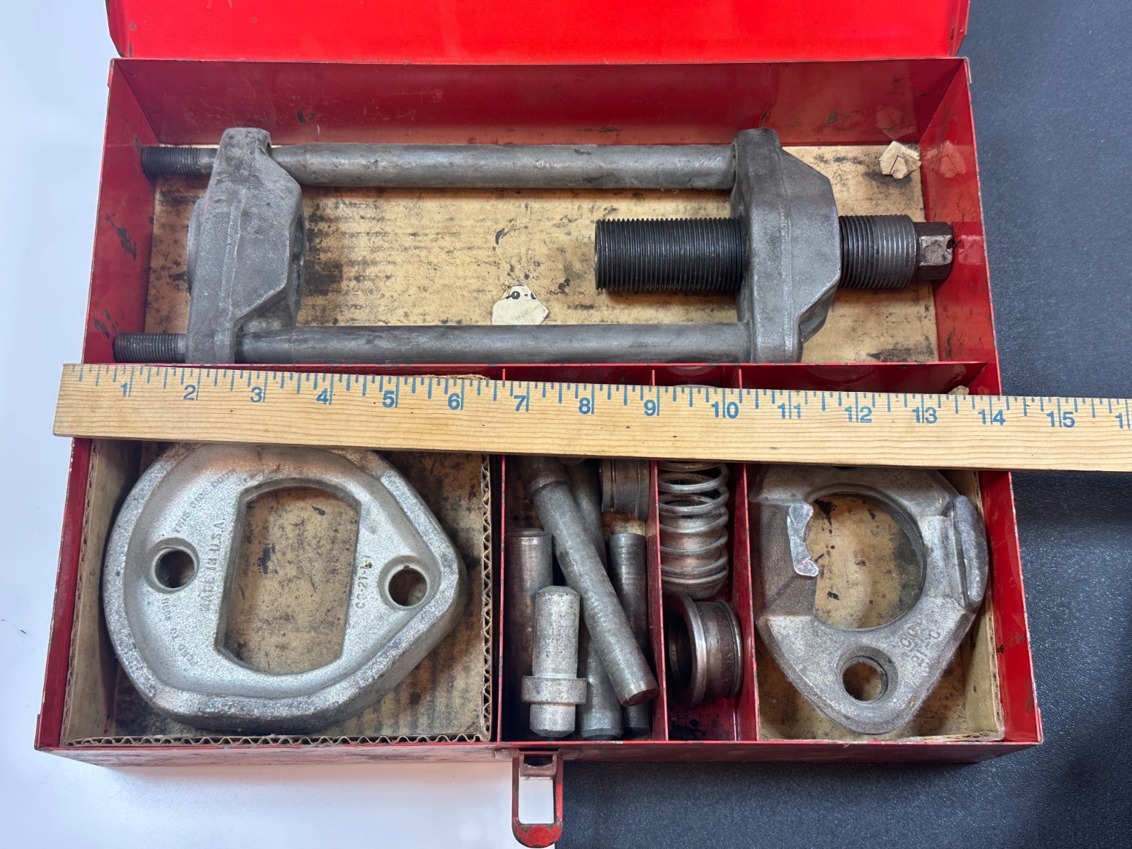 🇺🇸 Snap On Tools USA CG-220A King Pin Puller Removal Set, Original Metal Case