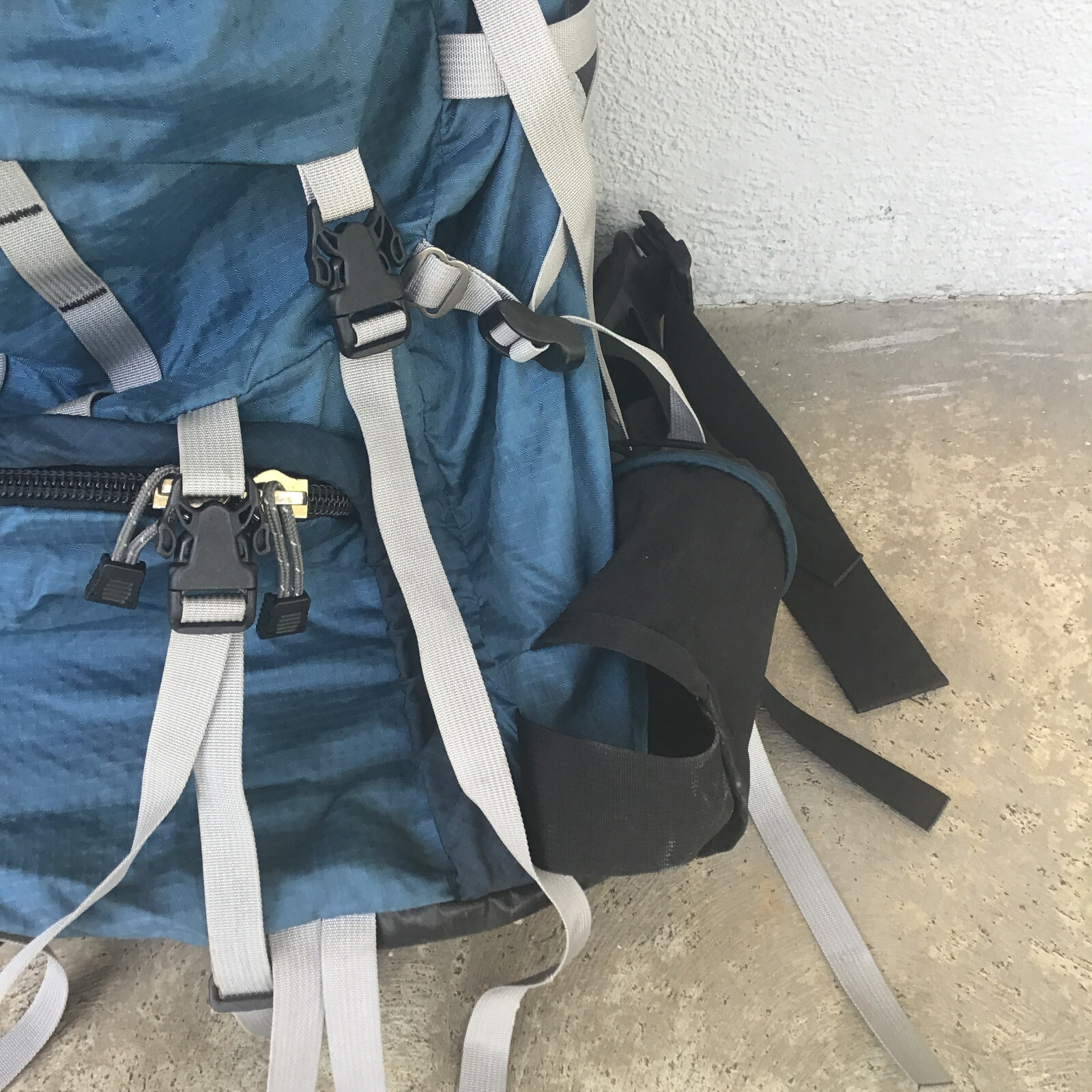 Gregory Shasta Hiking Trail Camping Internal Frame Backpack Size Large Blue Gray