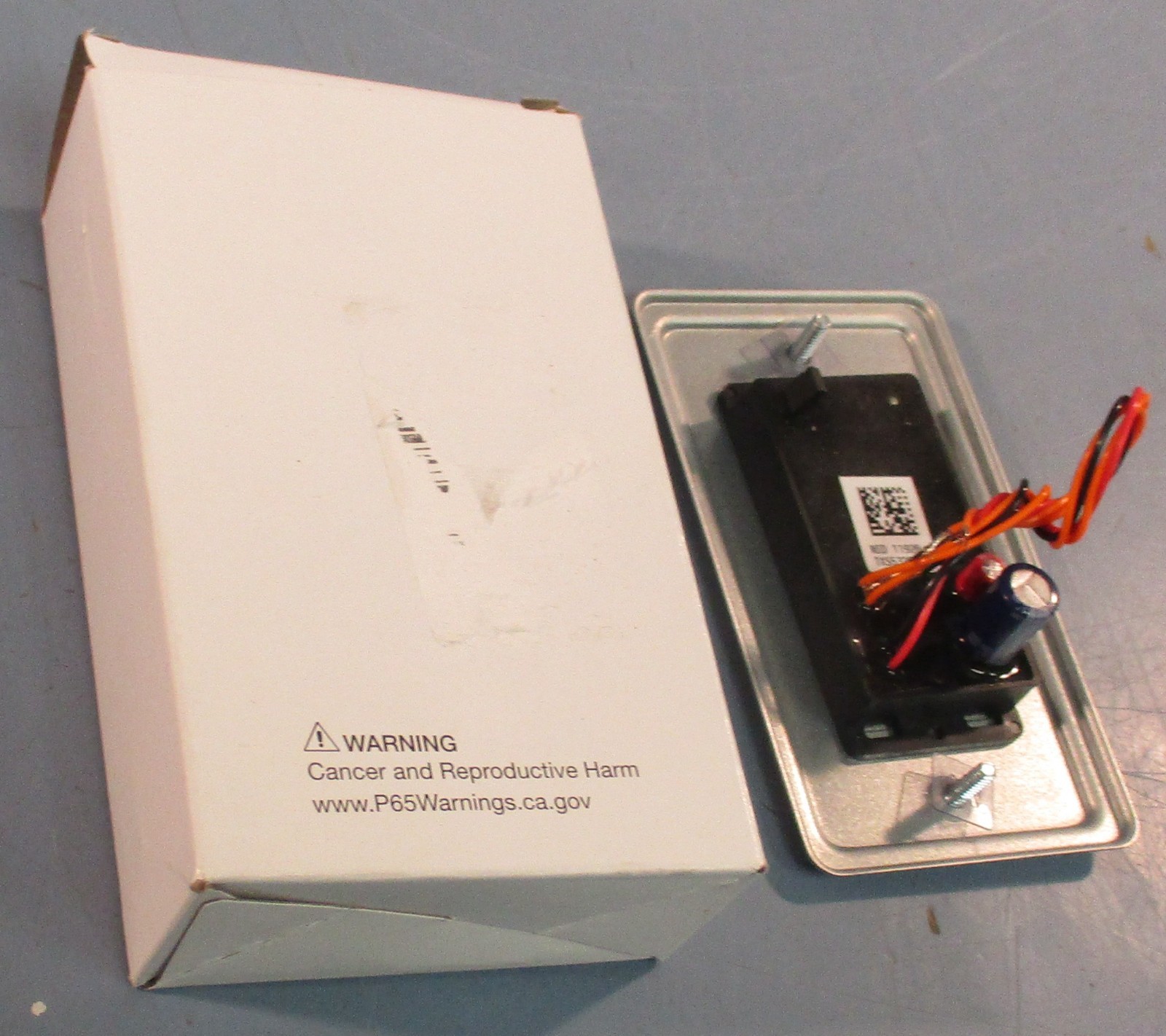 Bapi BA/T1K[0 TO 400F]-XOR 0735 Temperature Sensor Transmitter 12-40VDC