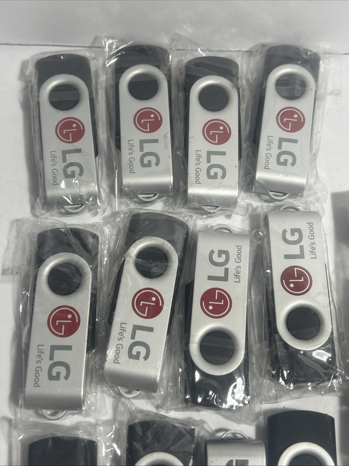 15 LG 2 GB USB Flash Drives - Nice Lot 👍🏼
