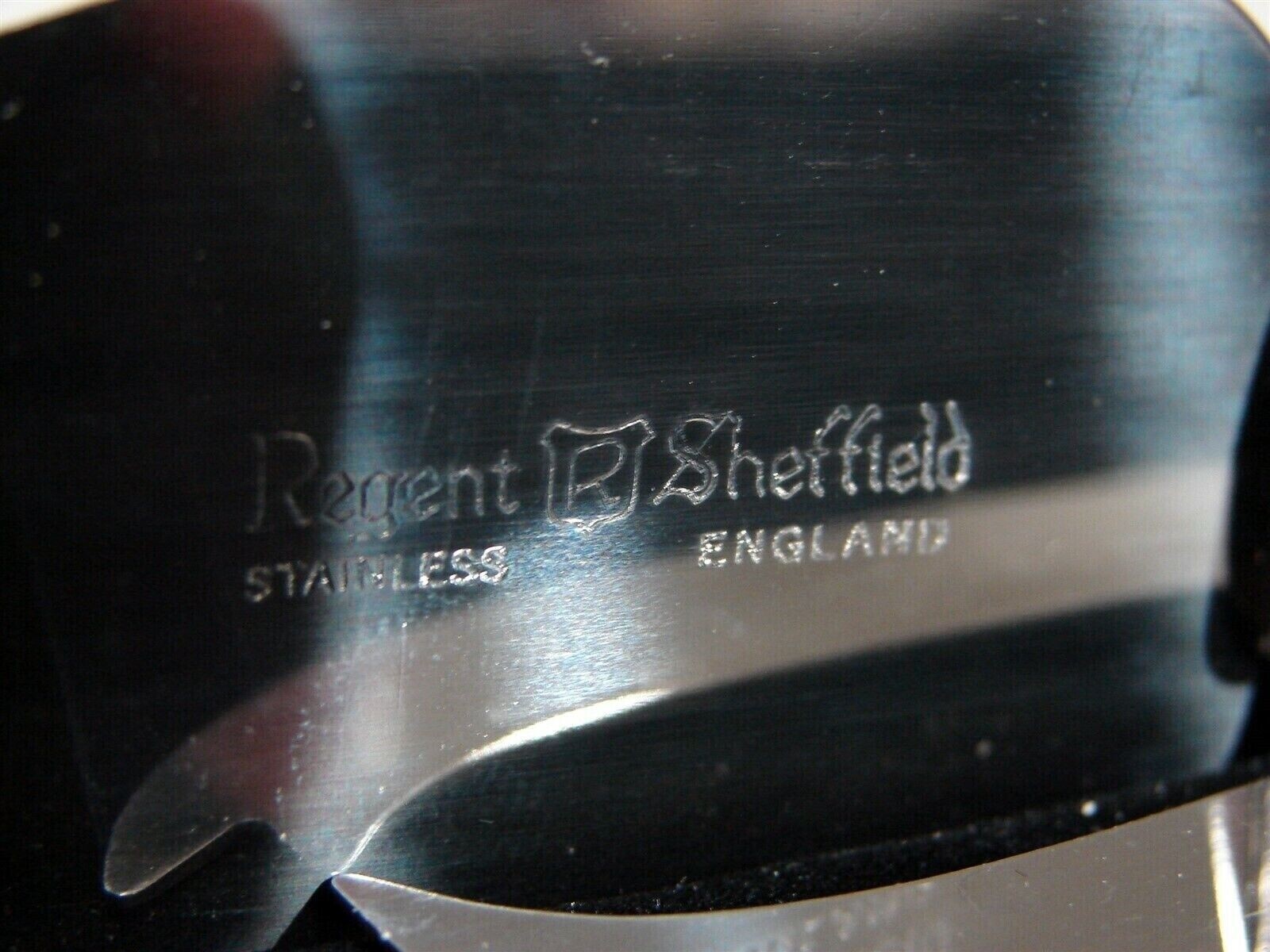 Vintage 2 REGENT SHEFFIELD Cheese Snack Serving Utensils LEAF Pattern