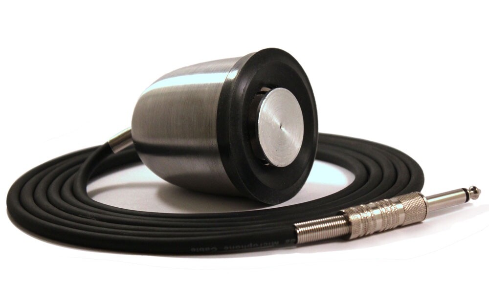 Bozavox BVX-02 sonovox - Articulate any sound with just a Bozavox and your amp!