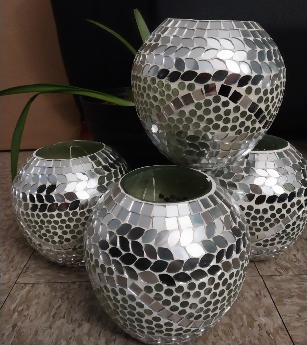 Decorative Mosaic Glass Art Globes excellent for all type of table