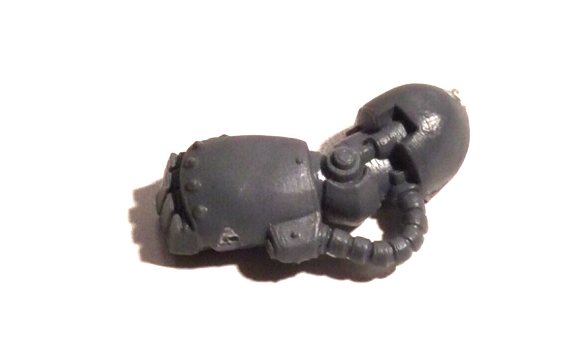 Warhammer 40k. Space Marine Lightning Claw Fist.Left.New