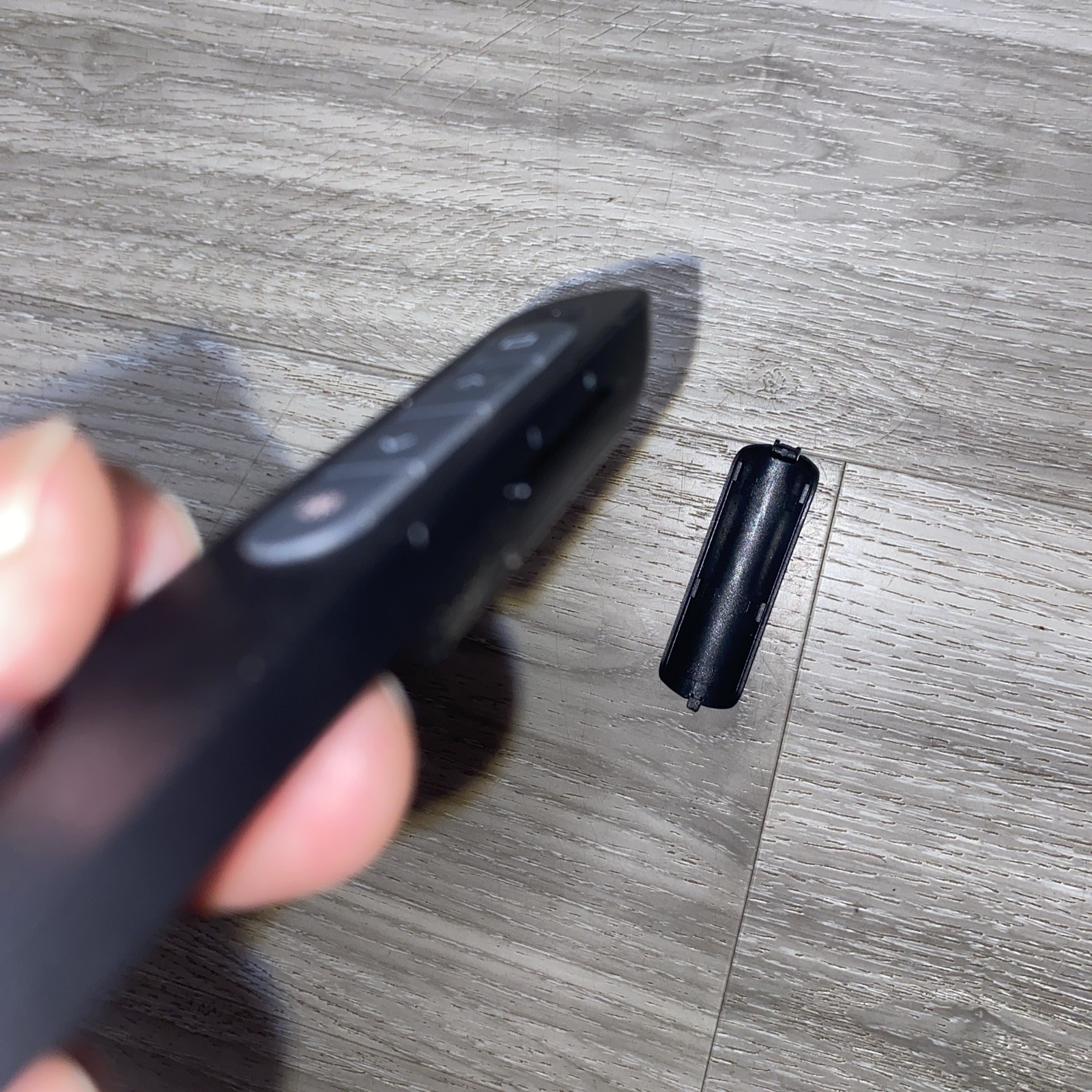 Wireless Presenter Pointer PowerPoint Clicker, 2.4GHz Mouse Volume (missing USB)
