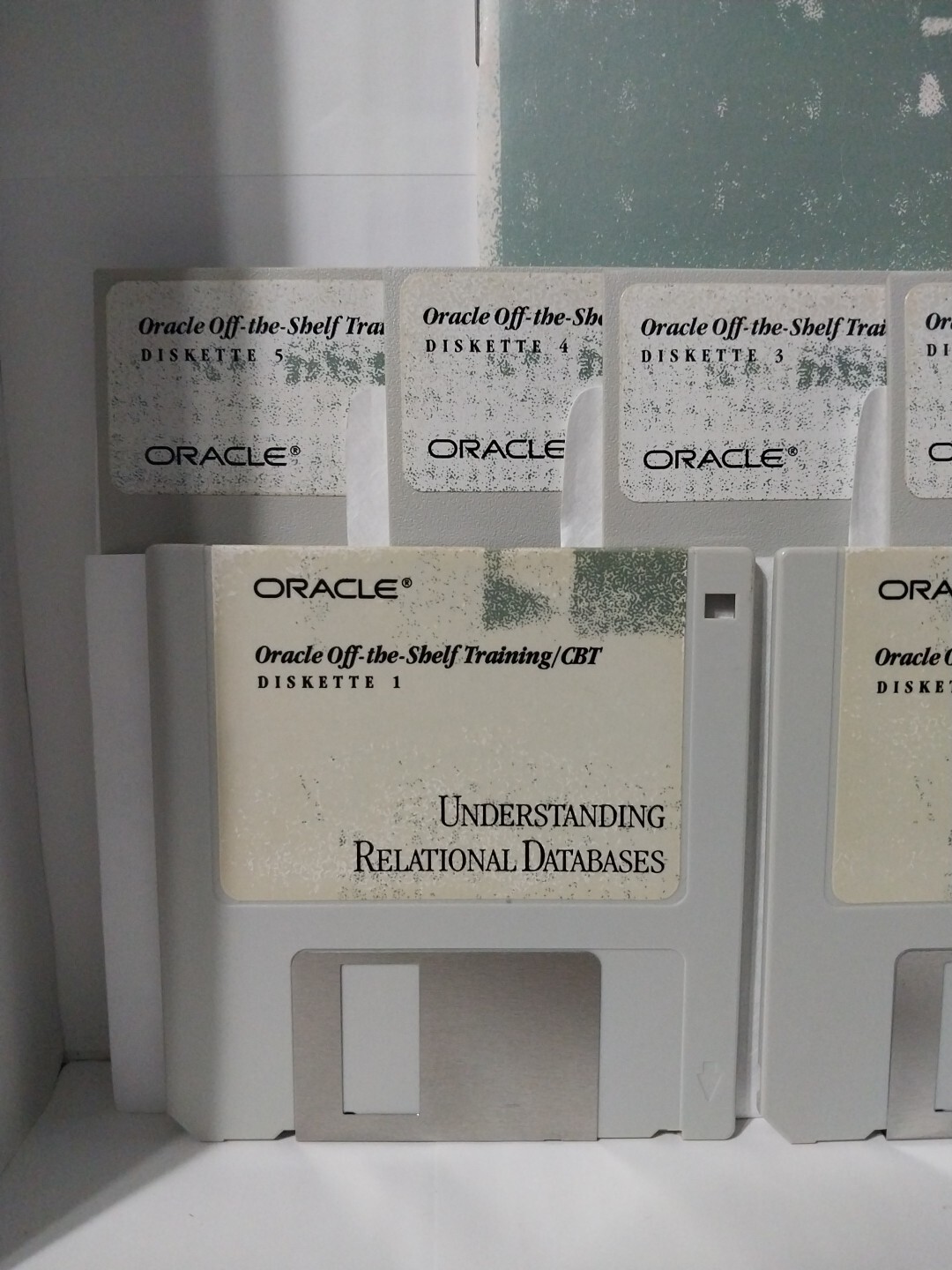 Oracle Understanding Relational Databases w/ 3.5" Disks and 5.25" Disks - See